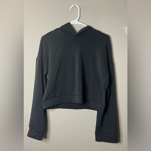 Sage Collective Relaxed Wide Sleeve Crop Hoodie in black Size XS